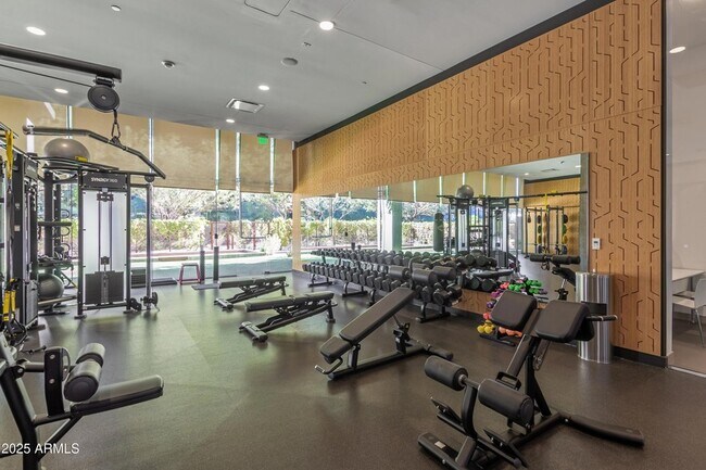 Building Photo - 7120 E Kierland Blvd
