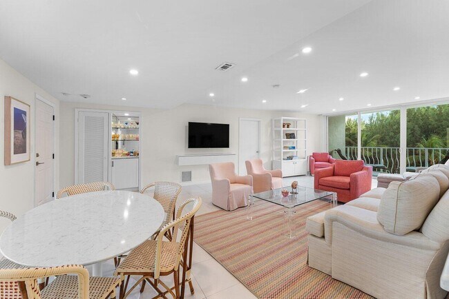 Building Photo - 2774 S Ocean Blvd