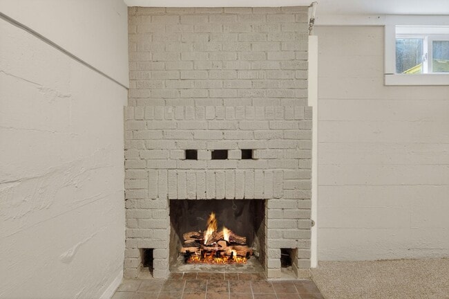 Building Photo - 3660 SE Tenino St