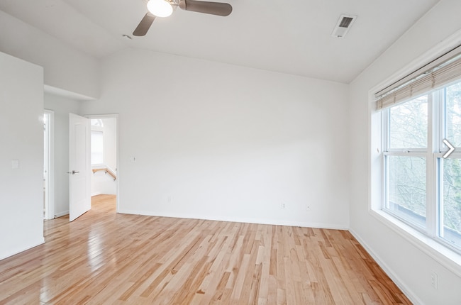 Building Photo - Gorgeous 4 Bed, 2.5 Bath House!