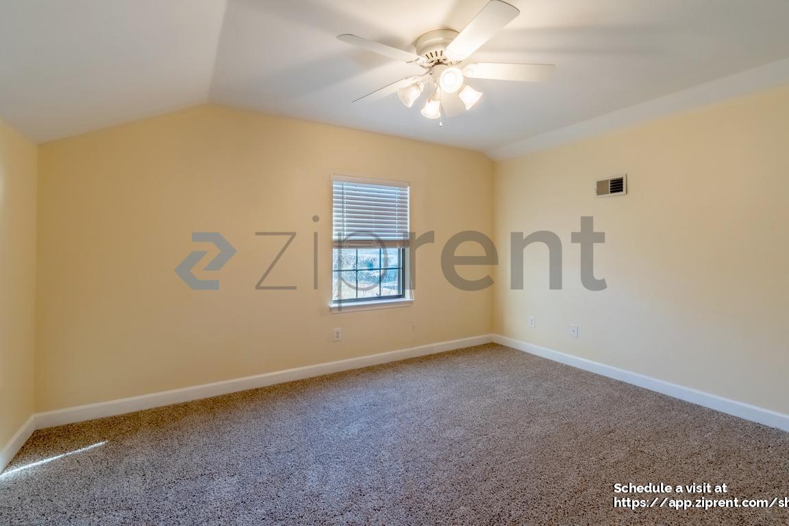 Building Photo - 8533 Sawyer Brown Rd