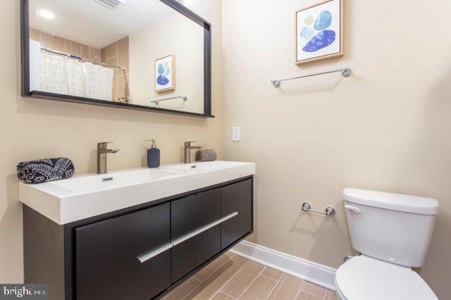 Building Photo - 2026 McClellan St