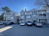 Building Photo - 720 Bishops Park Dr