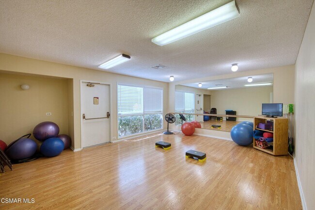 Building Photo - 254 Sequoia Ct