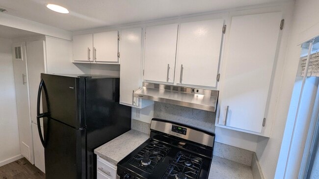 Building Photo - 2260 N Indian Canyon Dr