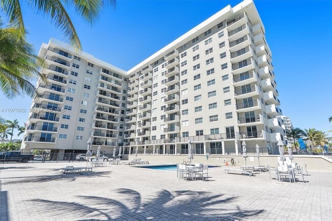 Building Photo - 9273 Collins Ave