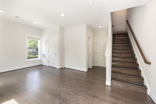 Building Photo - 2375 Wyeth St