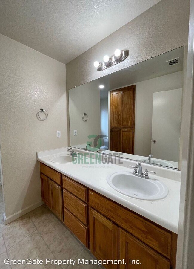 Building Photo - 3 br, 2 bath House - 504 Blue Canyon Dr