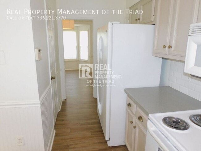 Building Photo - 3407 Park Hill Dr