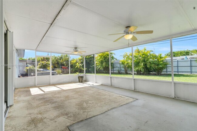 Building Photo - 9250 SW 31st Terrace