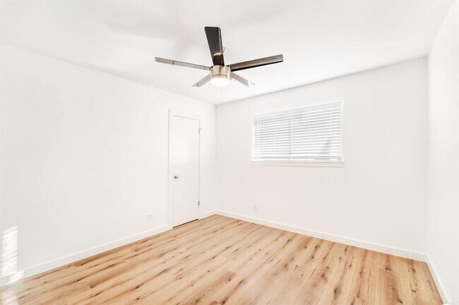 Building Photo - 8414 Staunton Dr