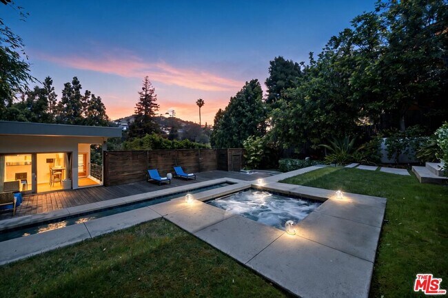 Building Photo - 2035 De Mille Dr