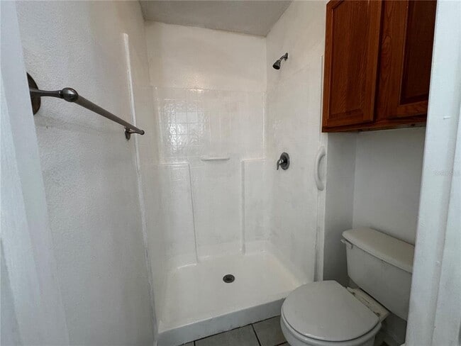 Building Photo - 1043 Vanderbilt Dr