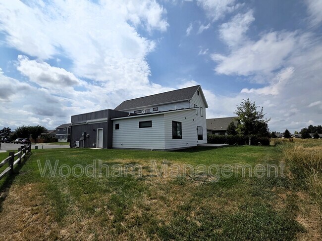Building Photo - 4423 Ethan Way