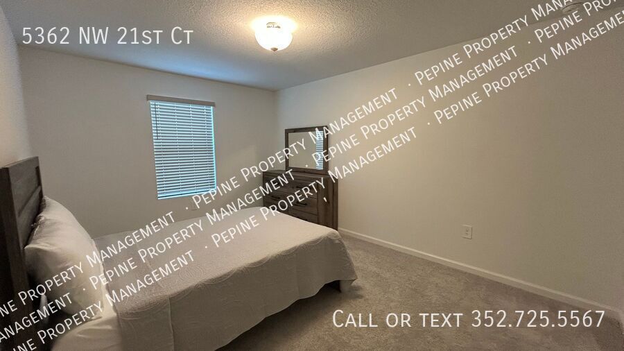 Building Photo - 5362 NW 21st Ct