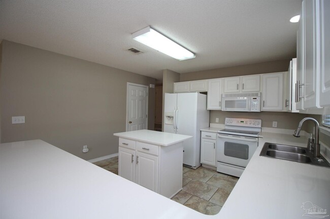 Building Photo - 2007 Marquesas Ln