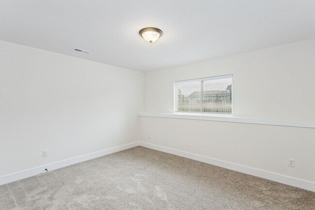 Building Photo - 5115/17 S Chase Ave