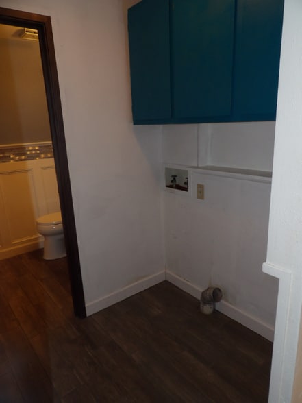 Building Photo - 226 W Rockrimmon Blvd