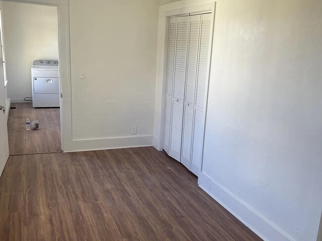 Building Photo - 119 Hamilton St