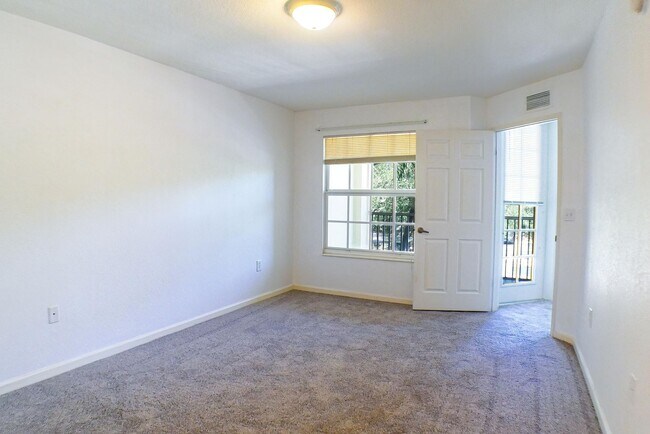 Building Photo - 4113 Residence Drive
