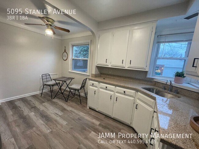 Building Photo - Maple Heights: SINGLE FAMILY 3-Bedroom