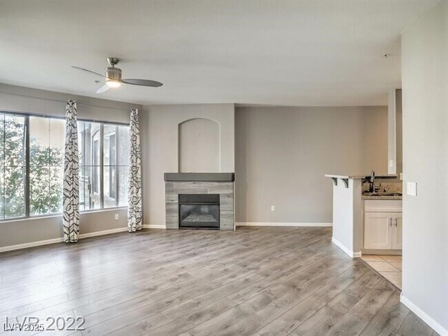 Building Photo - 7119 S Durango Dr