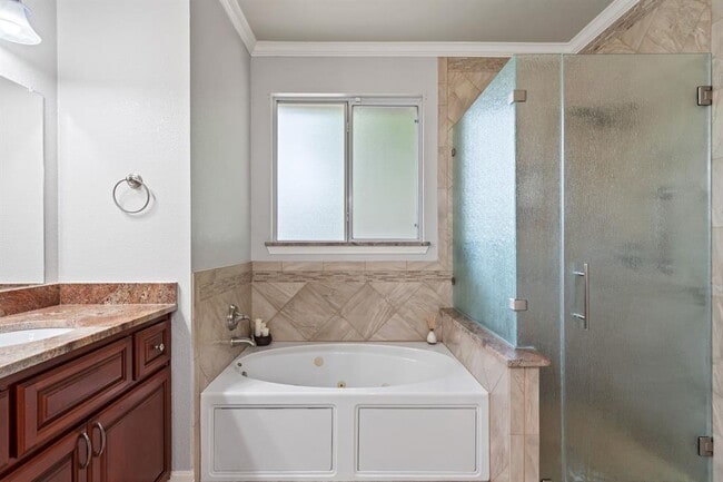 Building Photo - 2812 Cascade Falls Dr