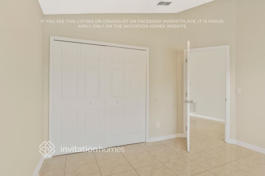 Building Photo - 6558 Cherry Grove Cir