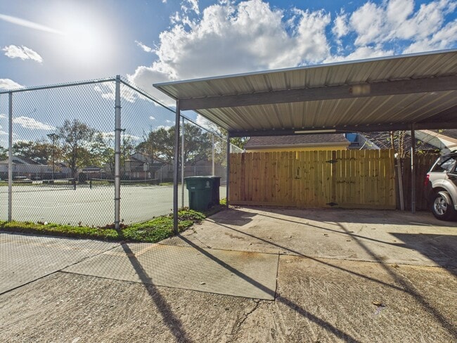 Building Photo - 7836 Bateman Ln