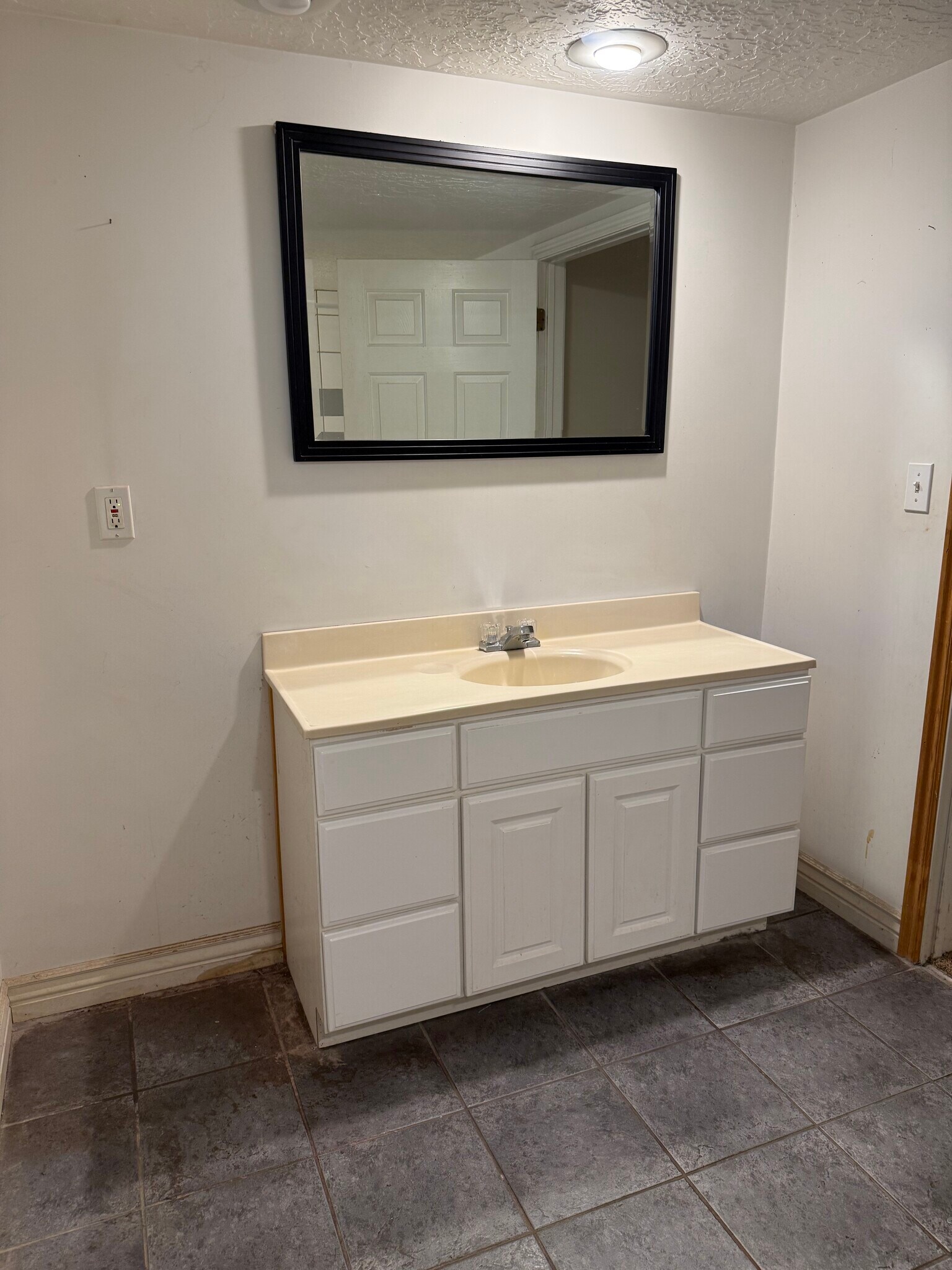Building Photo - 4785 W Dorilee Dr
