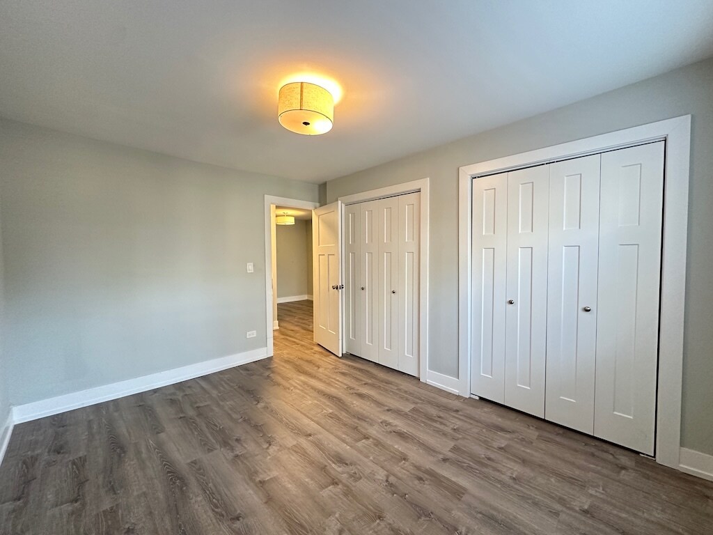 Building Photo - 507 W Barry Ave