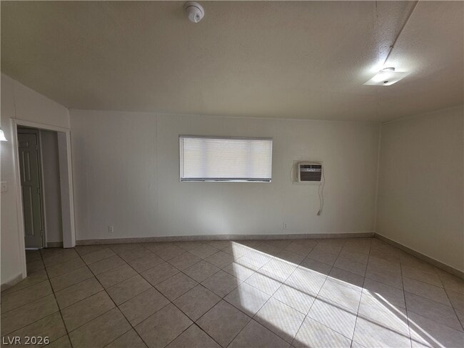 Building Photo - 1427 San Felipe Dr