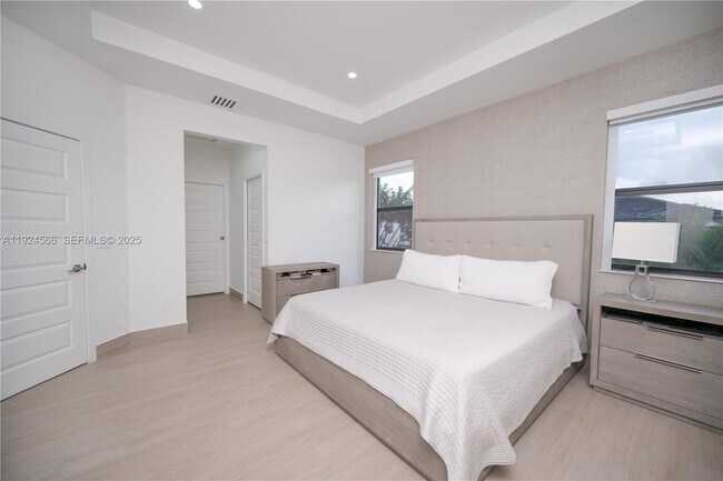 Building Photo - 8842 NW 161st Terrace