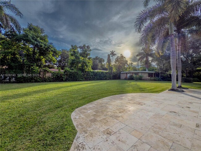 Building Photo - 730 SW 80th St