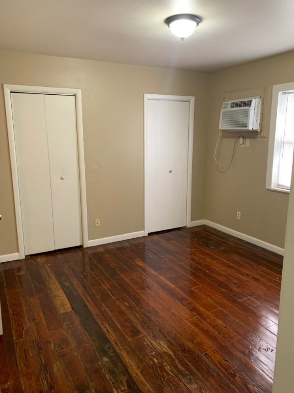 Building Photo - 3701 Sleeper Ave