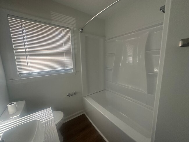 Building Photo - Enjoy Modern Living in This Beautifully Updated 3BR, 1.5BA Durham Home!