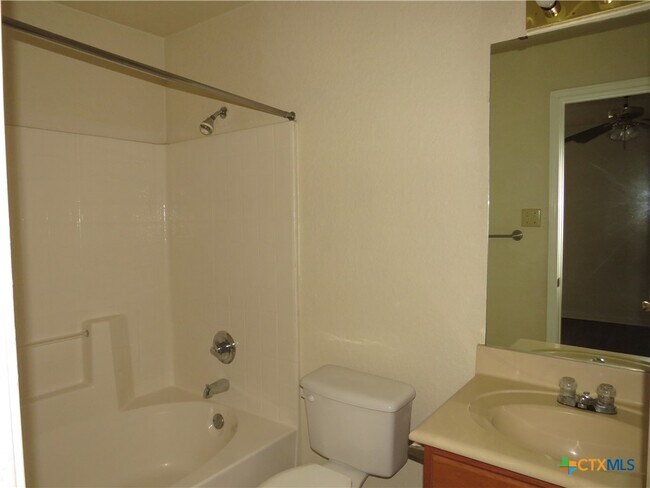 Building Photo - 1602 Dugger Cir