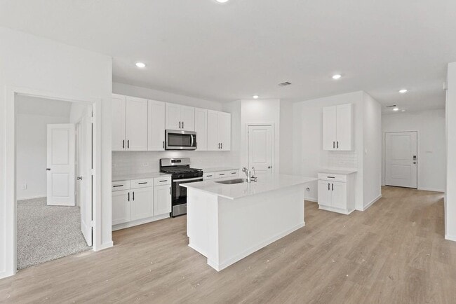 Building Photo - 16523 Hidden Ponderosa Path