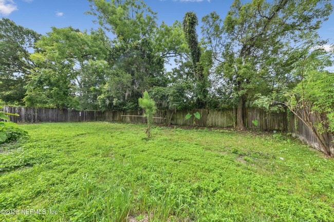 Building Photo - 4848 Plymouth St