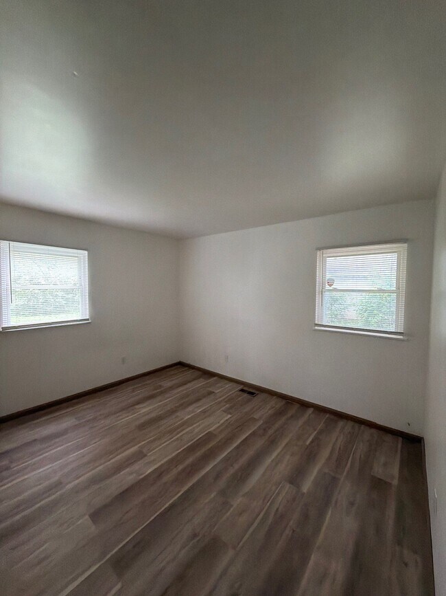 Building Photo - 9438 Conried Dr