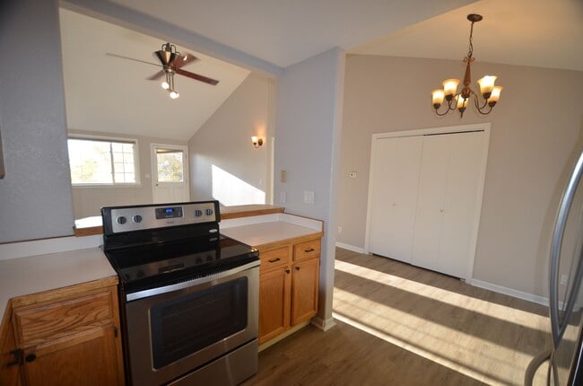 Building Photo - Fairplay home available Now- large fenced yard - Mountain views! Year lease!