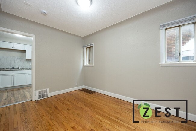 Building Photo - MOVE IN READY! OPEN HOUSE THURSDAY JUNE 26...