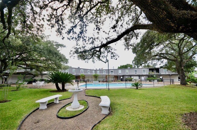 Building Photo - 9103 Braeburn Valley Dr