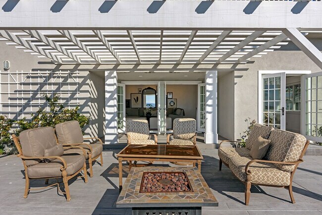 Building Photo - 3690 Carlsbad Blvd