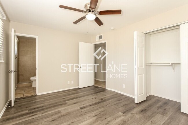 Building Photo - Charming 4 bedroom home in Phoenix!