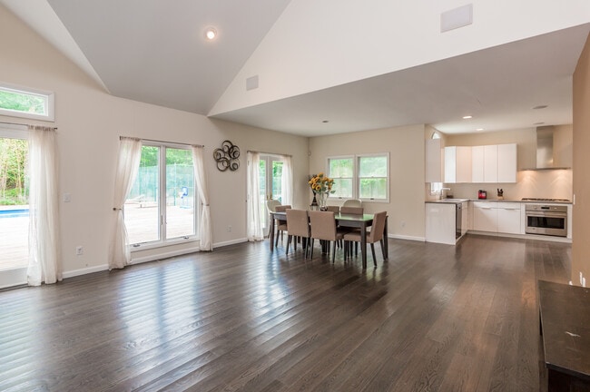 Building Photo - 1 Mountain Laurel Ln