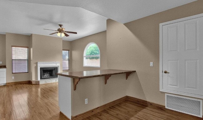 Building Photo - 3110 W Baylor Ln