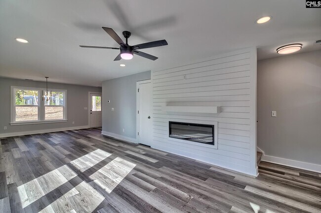 Building Photo - 209 Lynch Ln