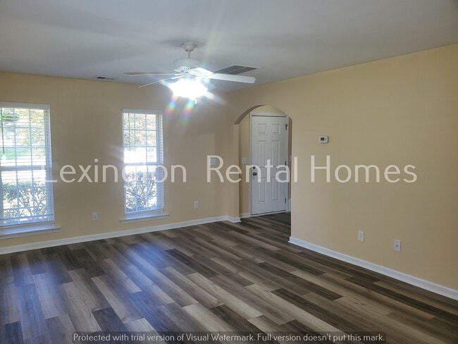 Building Photo - 213 Riglaw Cir