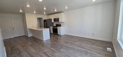 Building Photo - 1208 Summit Ridge Pkwy